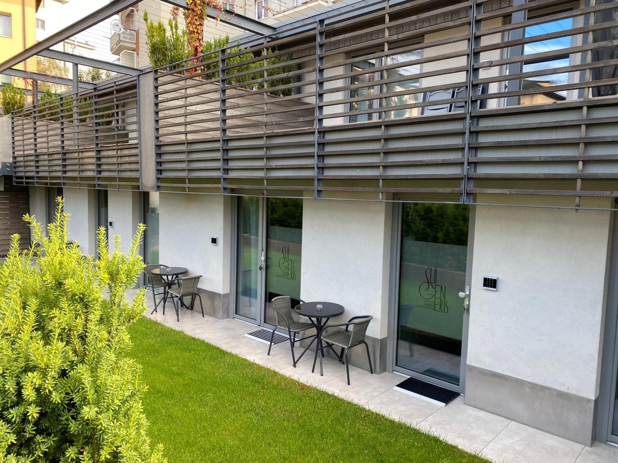 Sui Generis - Aosta Urban Apartments ภายนอก รูปภาพ