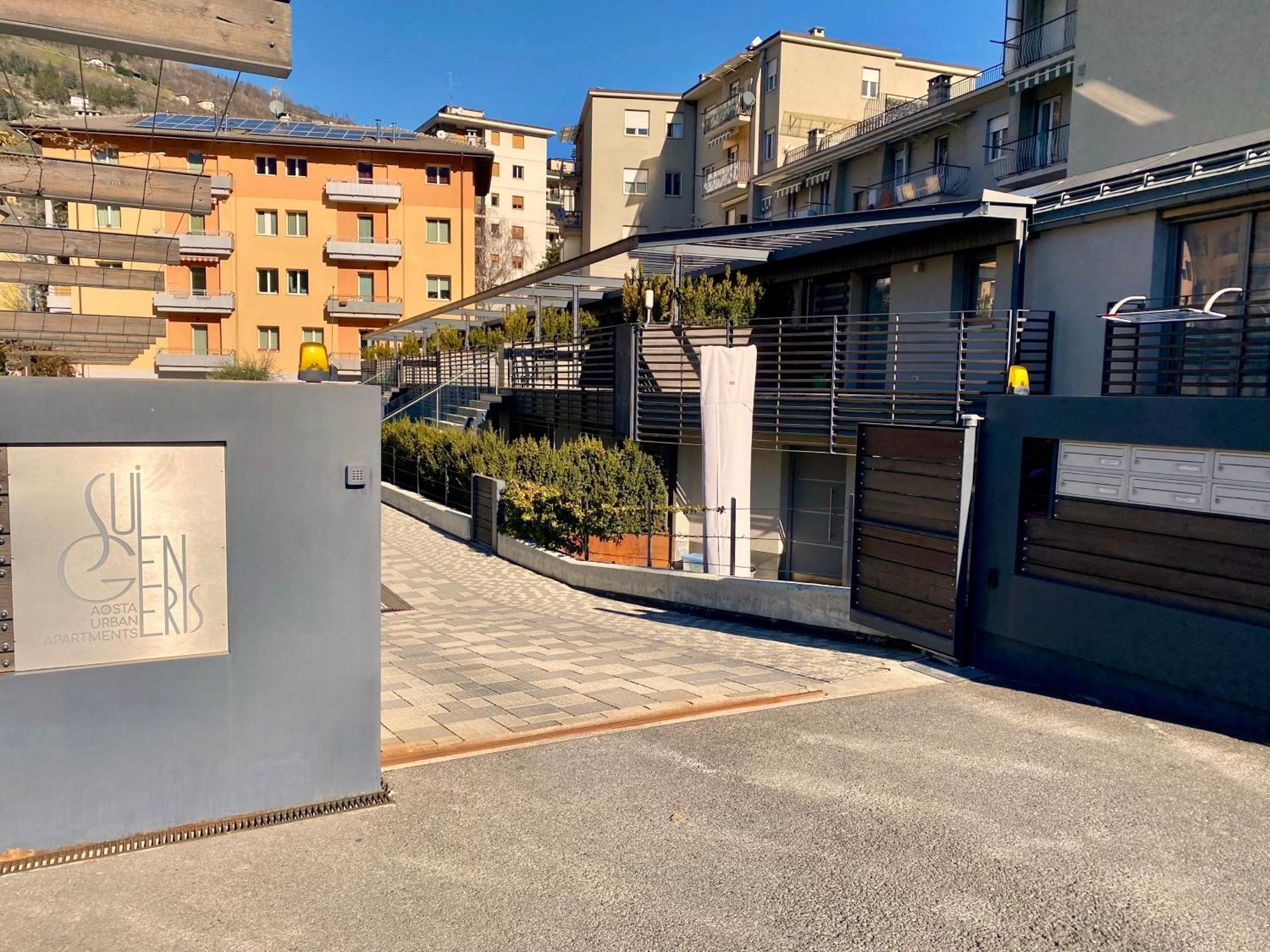 Sui Generis - Aosta Urban Apartments ภายนอก รูปภาพ
