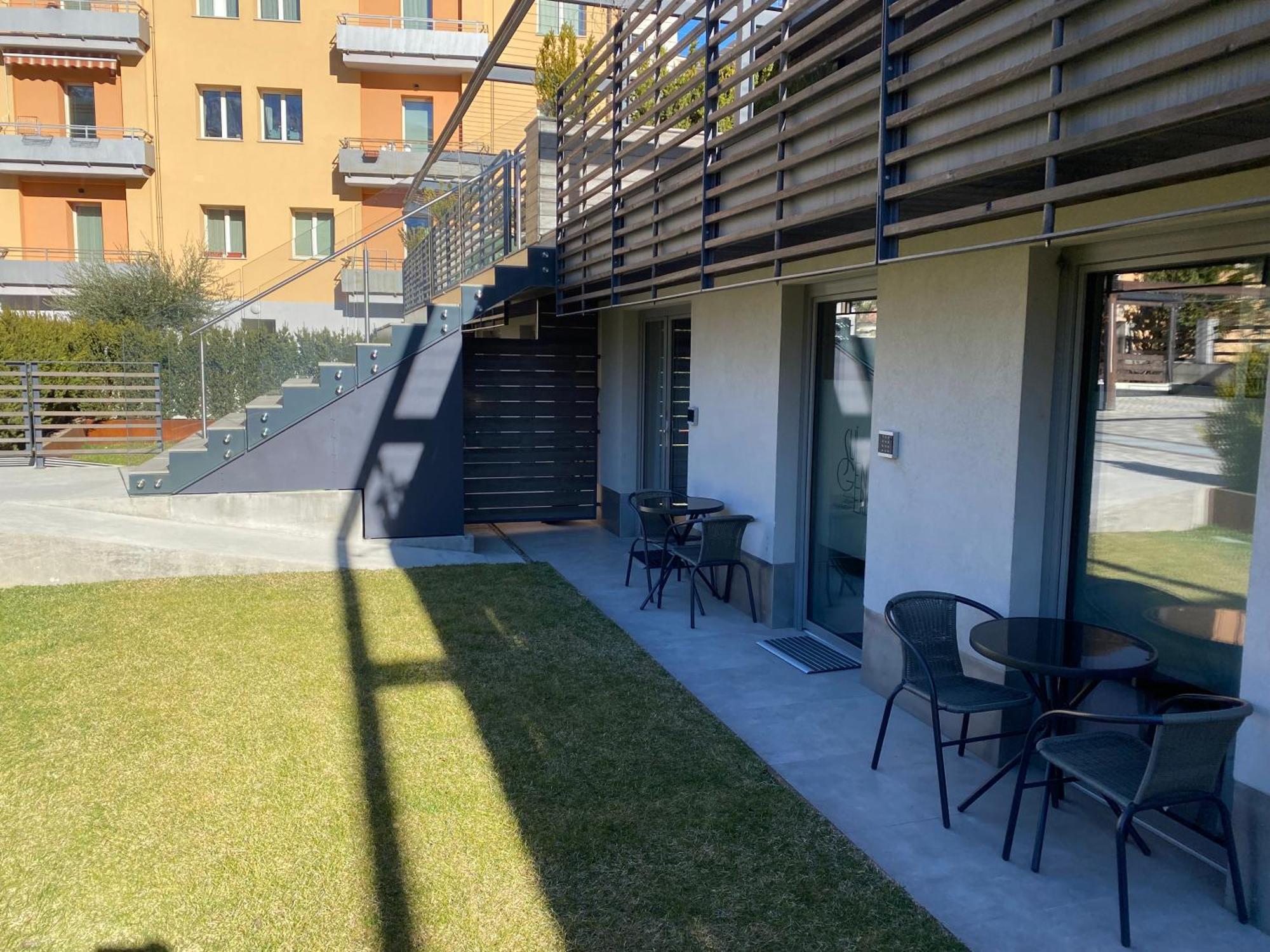 Sui Generis - Aosta Urban Apartments ภายนอก รูปภาพ