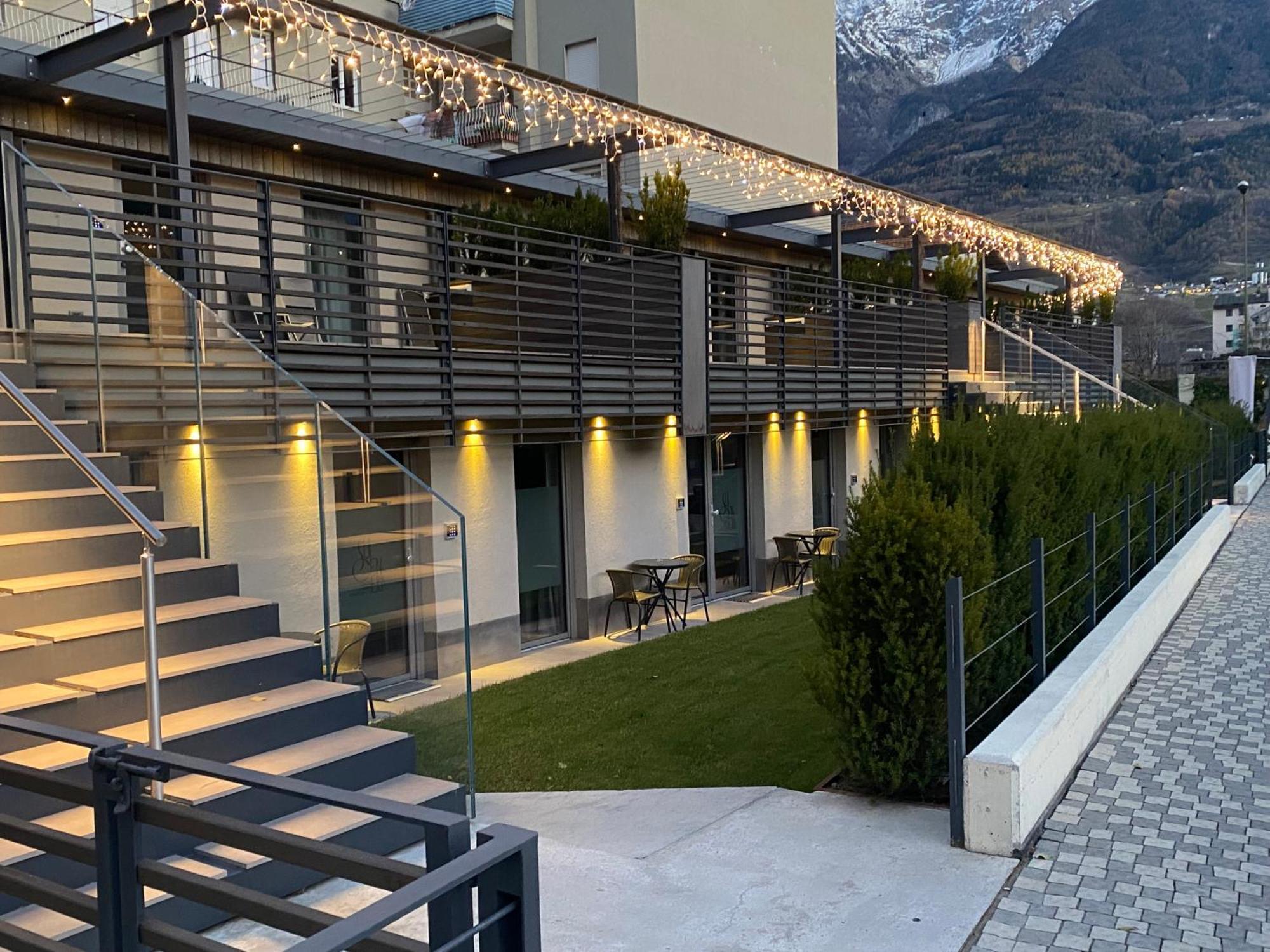 Sui Generis - Aosta Urban Apartments ภายนอก รูปภาพ