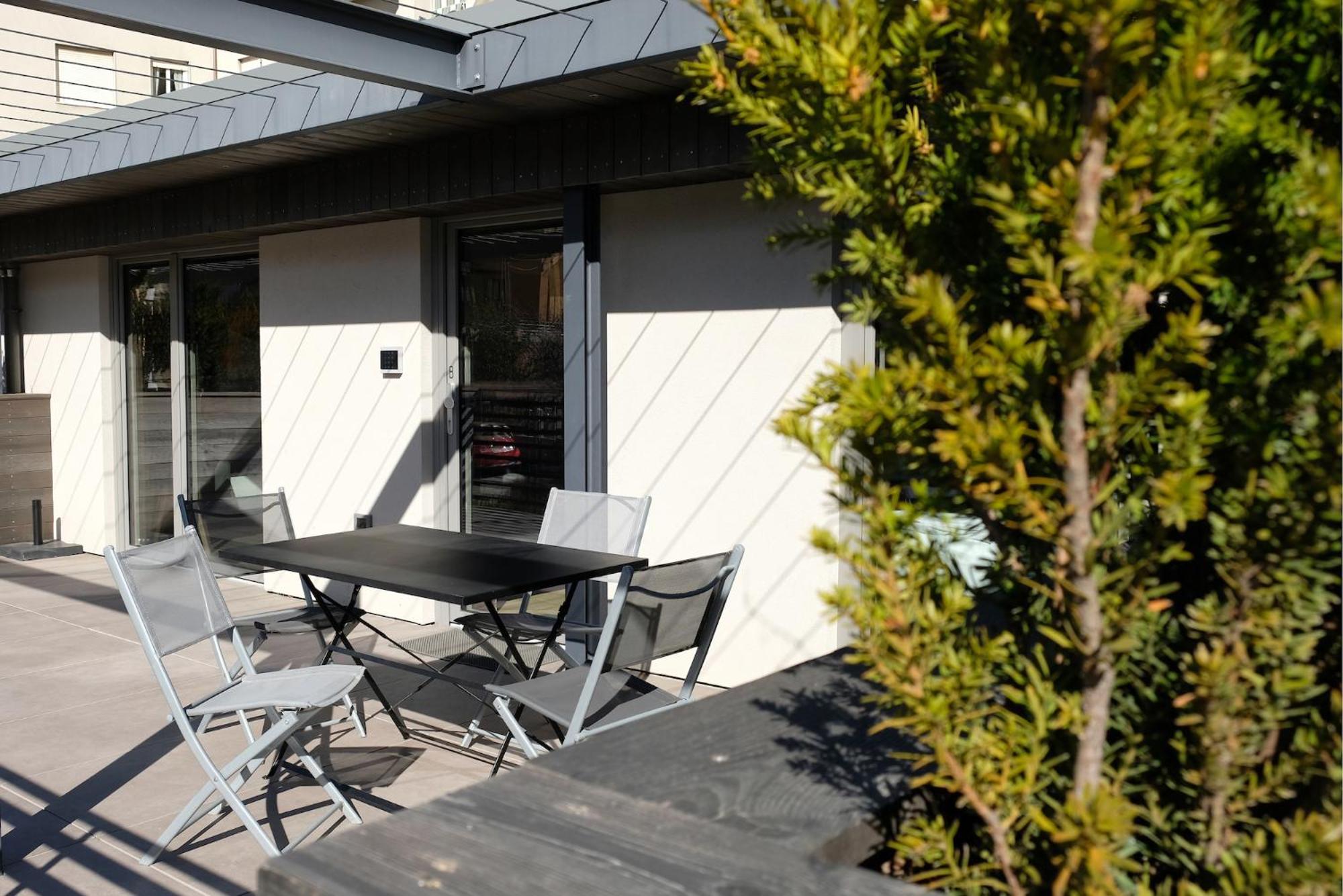 Sui Generis - Aosta Urban Apartments ภายนอก รูปภาพ